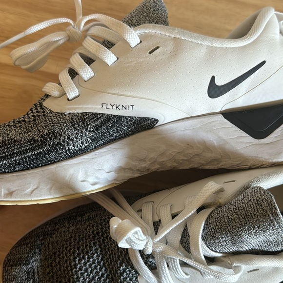 Nike Odyssey React Flyknit 2 - Picture 4 of 5